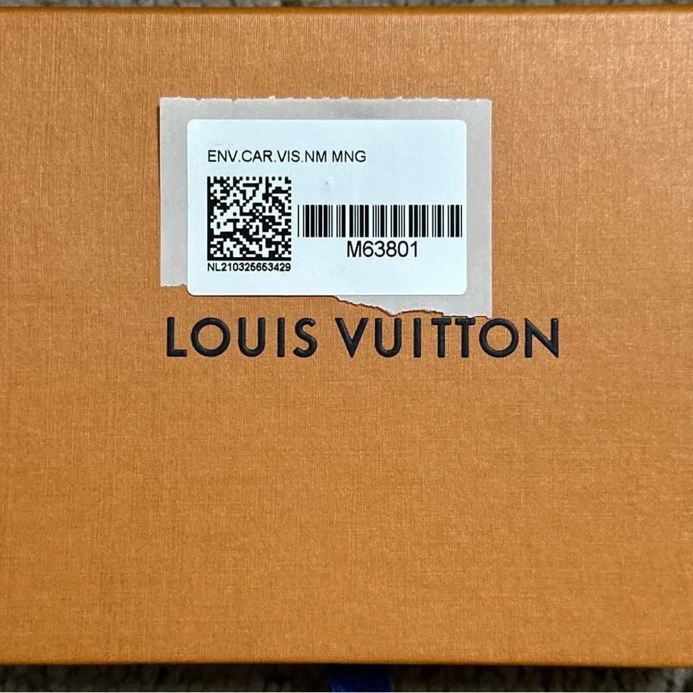 Louis Vuitton Card Holder Wallet - Picture 8 of 8